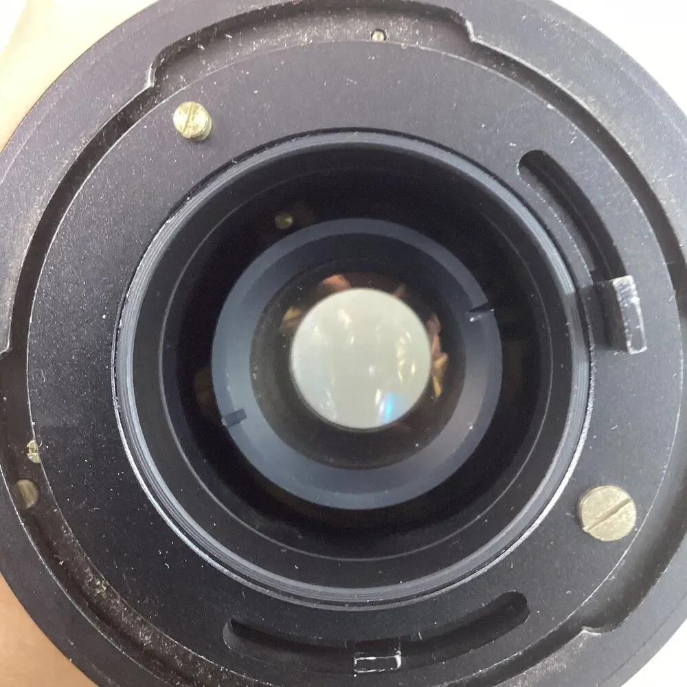 Beston Macro Zoom Lens - Black - f = 80-205 - f.4.5 - Lens Cap